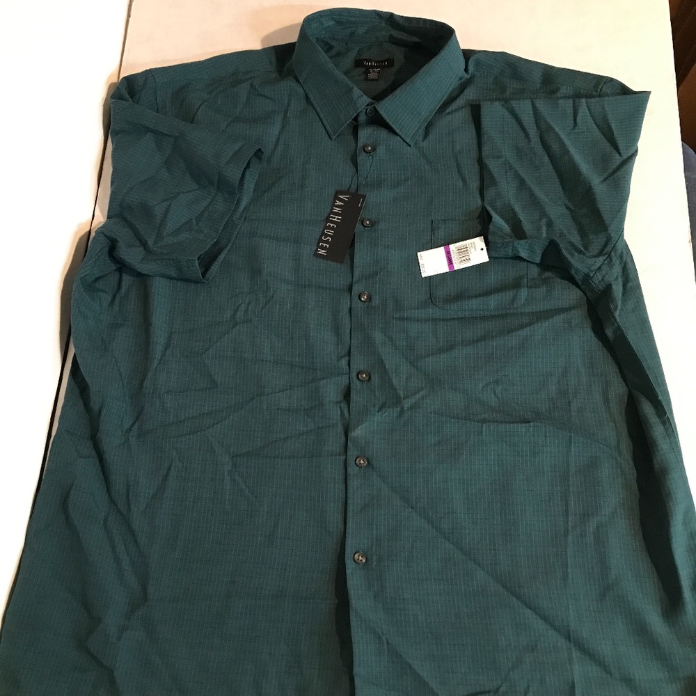 MEN'S VANHUSEN SIZE XXL GREEN BOTTOM DOWN SHIRT
